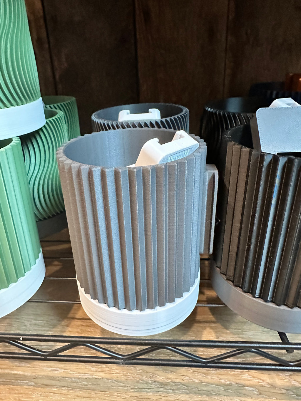 Line & Leaf Wall Planters