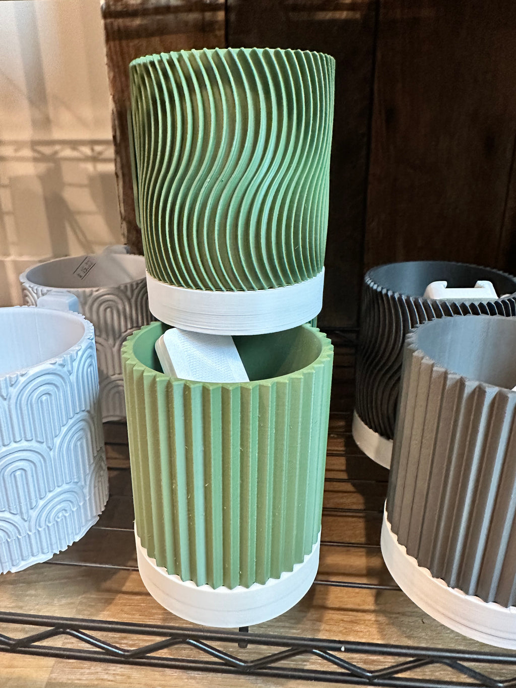 Line & Leaf Wall Planters